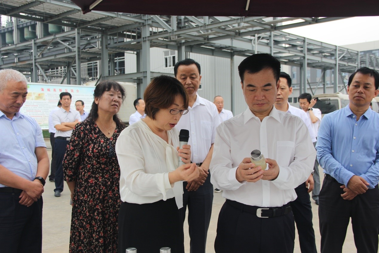 渭南市长李毅视察蒲城Z6尊龙科技新资料有限公司