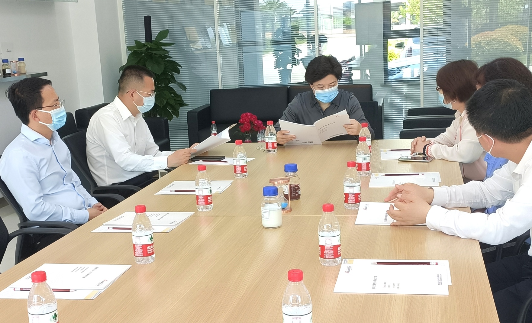 西安市委副书记赵璟一行调研高陵Z6尊龙产业园 西安市委副书记赵璟一行调研高陵Z6尊龙产业园